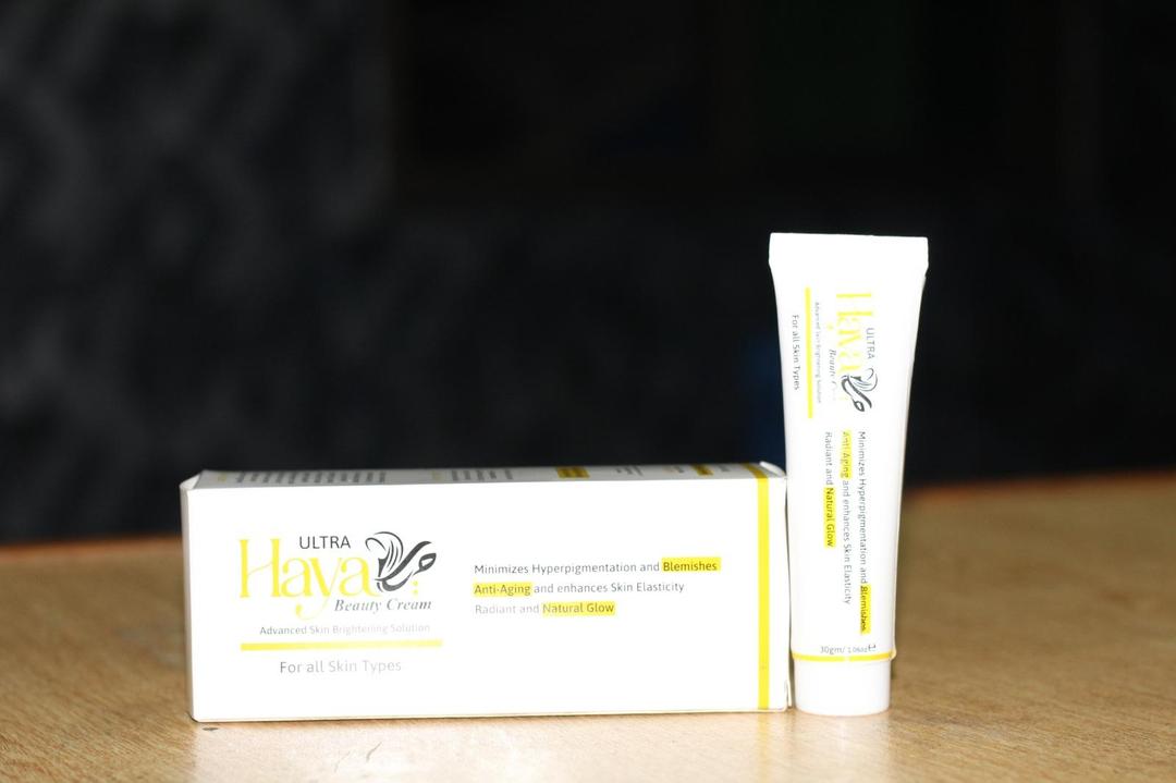 Whitening Cream for All Skin Types with Gold Pump